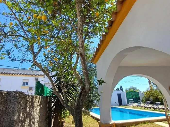 Chalet Con Piscina Privada Jardin Del Sol Solo Familias Y Parejas Conil De La Frontera